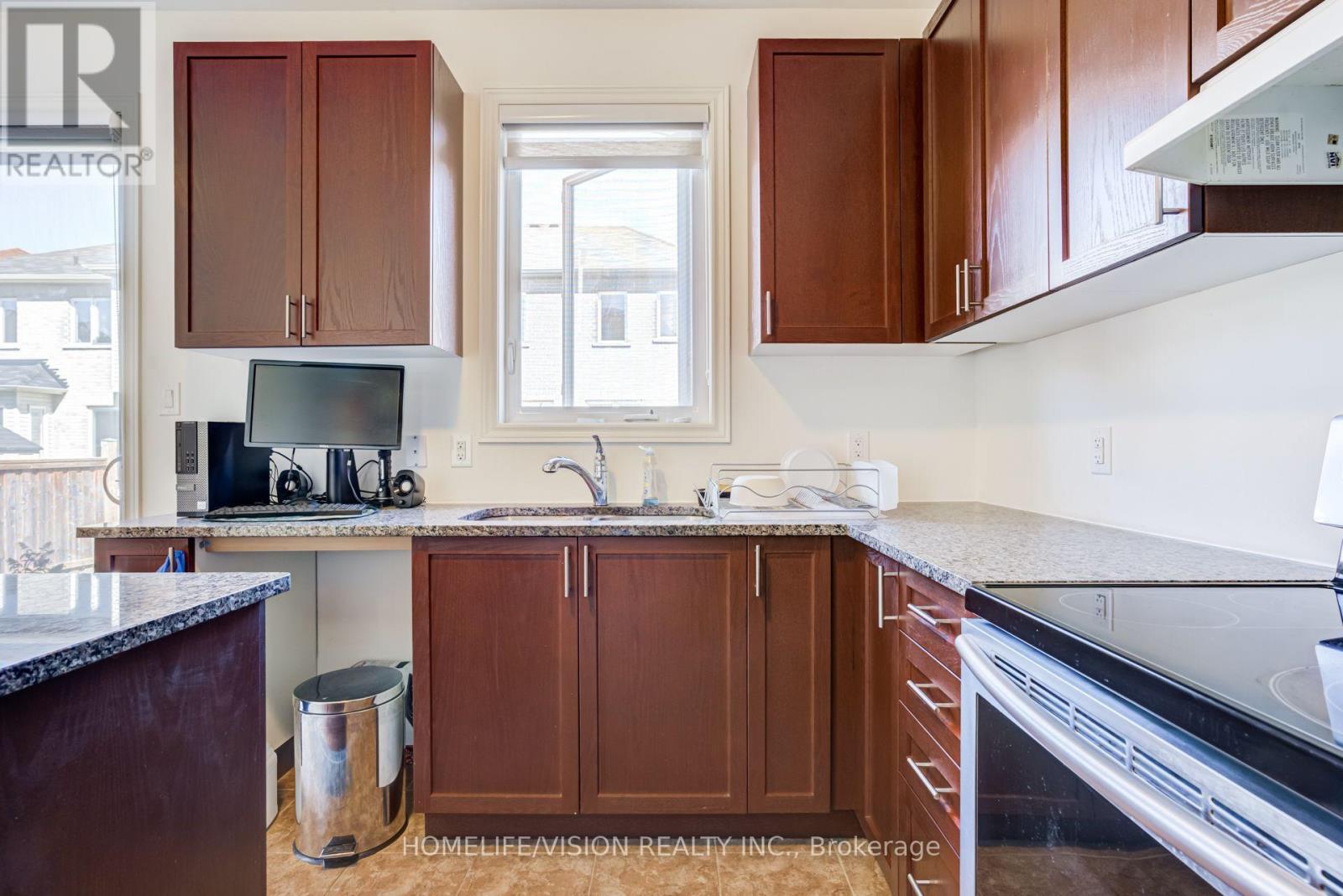 383 Royal West Drive, Brampton, Ontario  L6X 0B3 - Photo 18 - W13862686