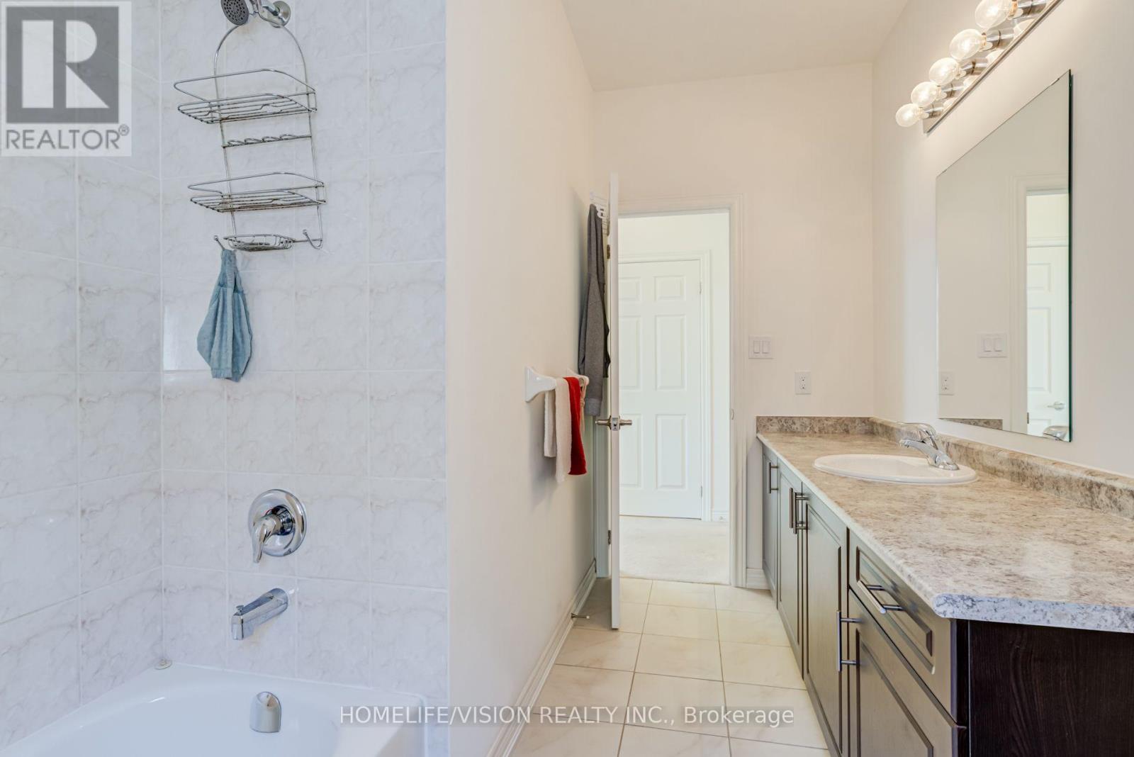383 Royal West Drive, Brampton, Ontario  L6X 0B3 - Photo 39 - W13862686