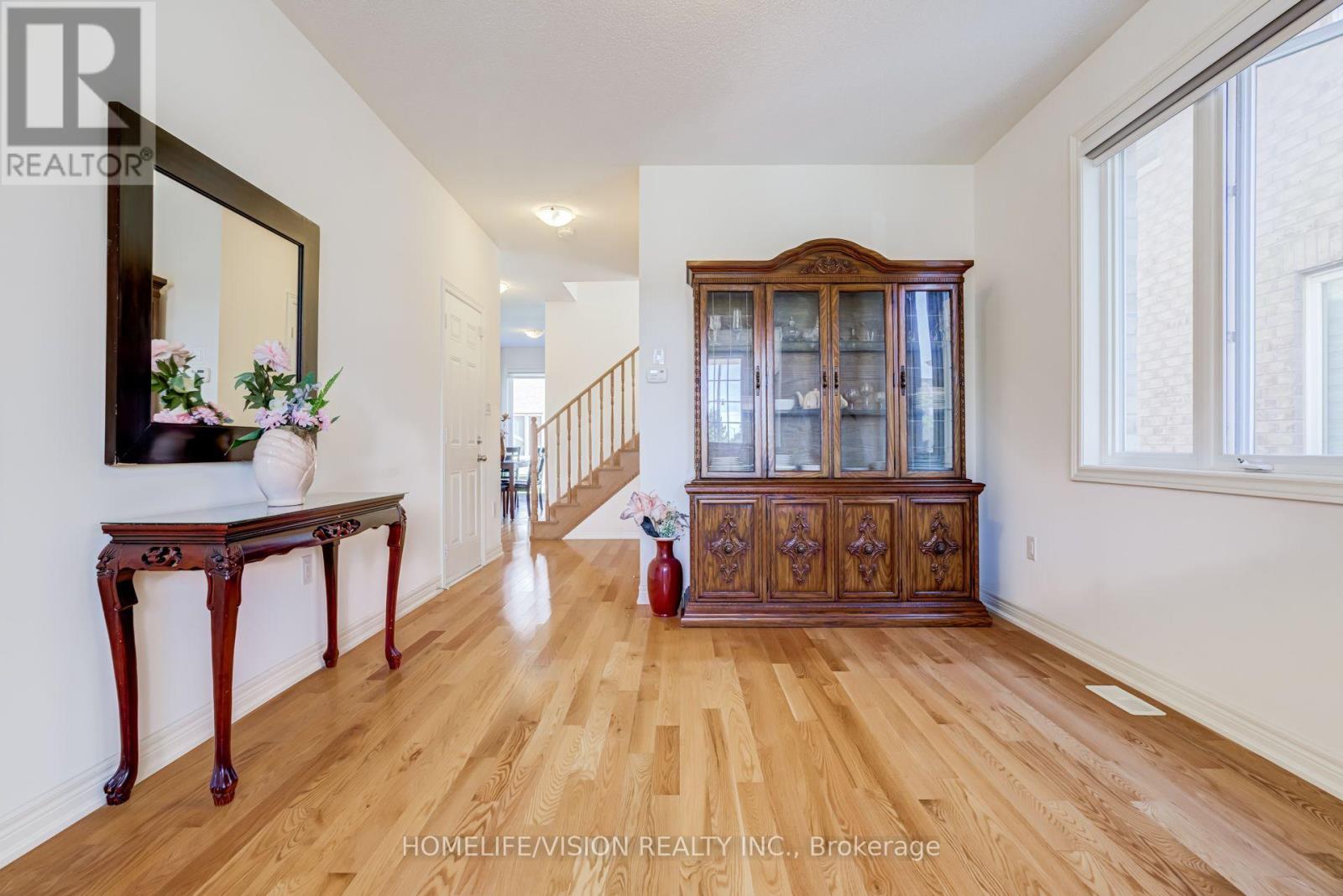 383 Royal West Drive, Brampton, Ontario  L6X 0B3 - Photo 7 - W13862686