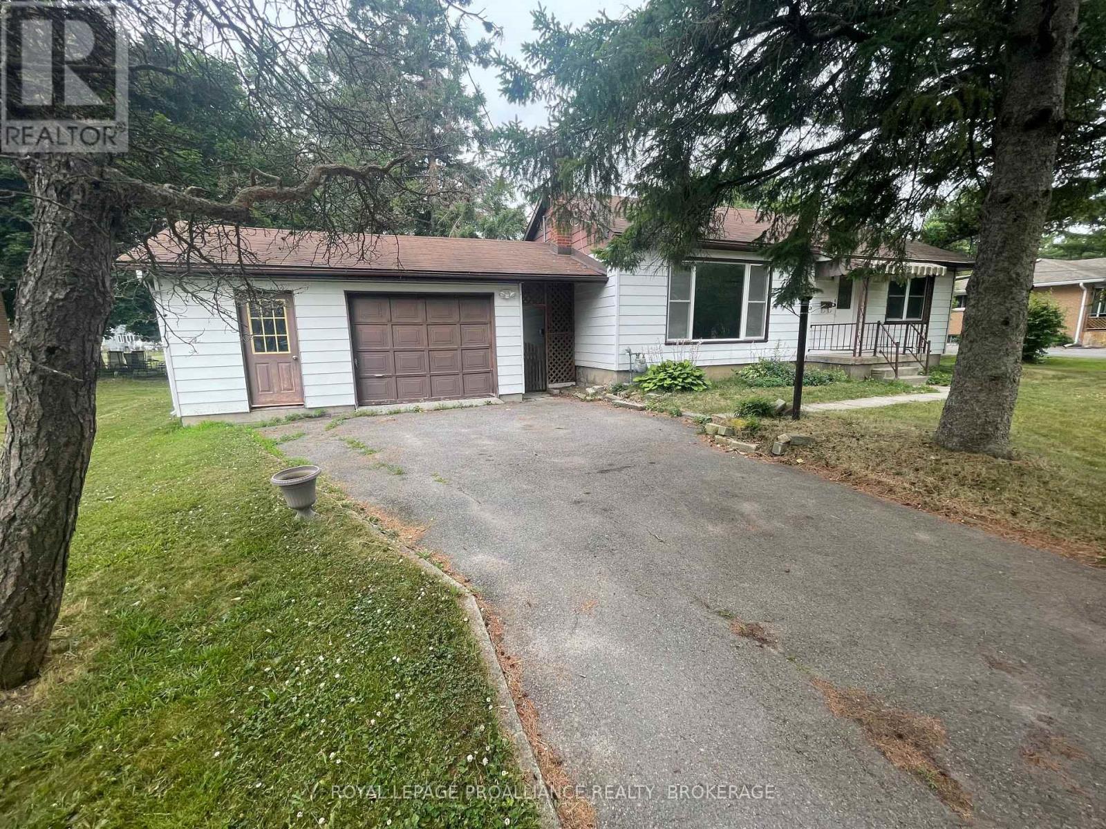 462 Coronation Boulevard, Loyalist, Ontario  K7M 5P9 - Photo 2 - X13861020