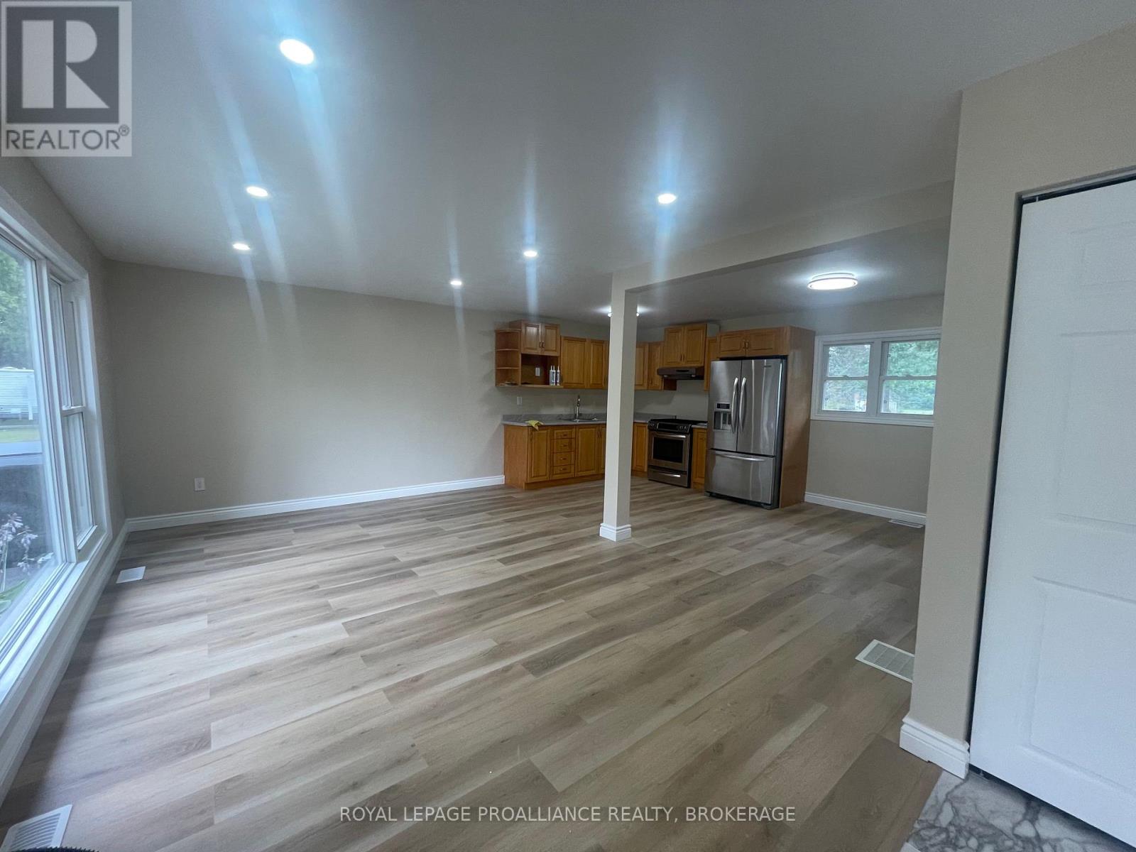 462 Coronation Boulevard, Loyalist, Ontario  K7M 5P9 - Photo 4 - X13861020