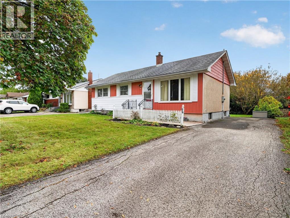 94 Jacobson Avenue, St. Catharines, Ontario  L2T 3A3 - Photo 2 - 40869032