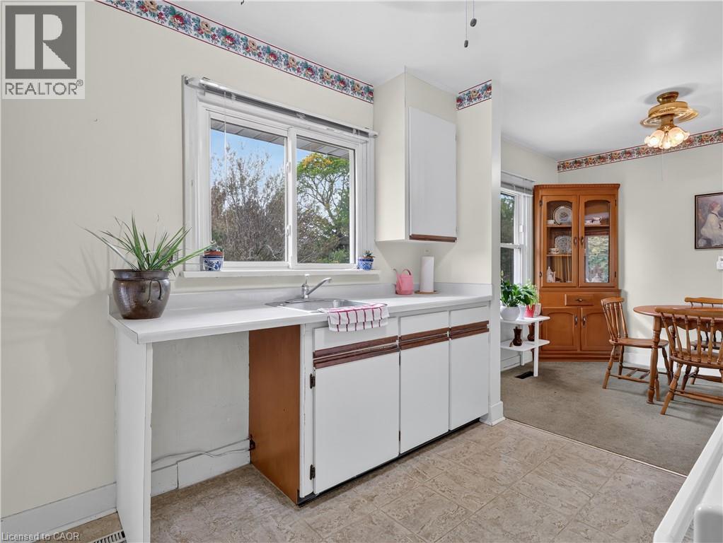 94 Jacobson Avenue, St. Catharines, Ontario  L2T 3A3 - Photo 9 - 40869032