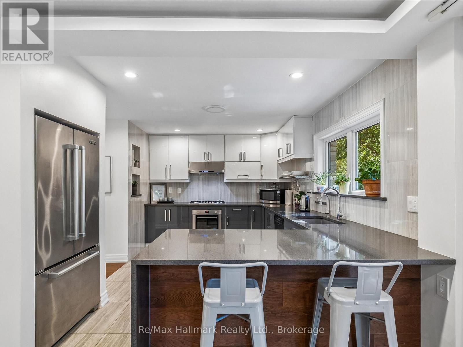2194 Constance Drive, Oakville, Ontario  L6J 5L4 - Photo 16 - W13862508