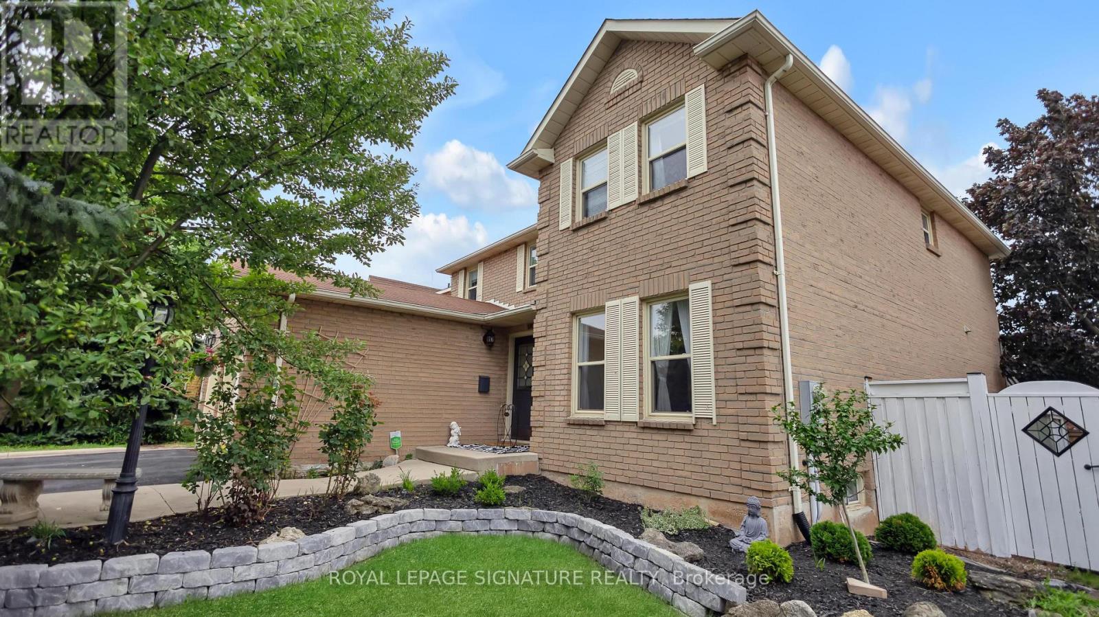 1821 Pilgrims Way, Oakville, Ontario  L6M 1X2 - Photo 5 - W13860702