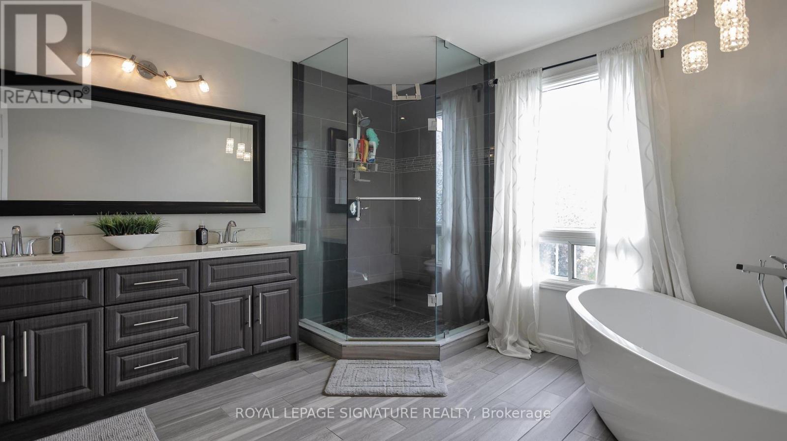1821 Pilgrims Way, Oakville, Ontario  L6M 1X2 - Photo 30 - W13860702