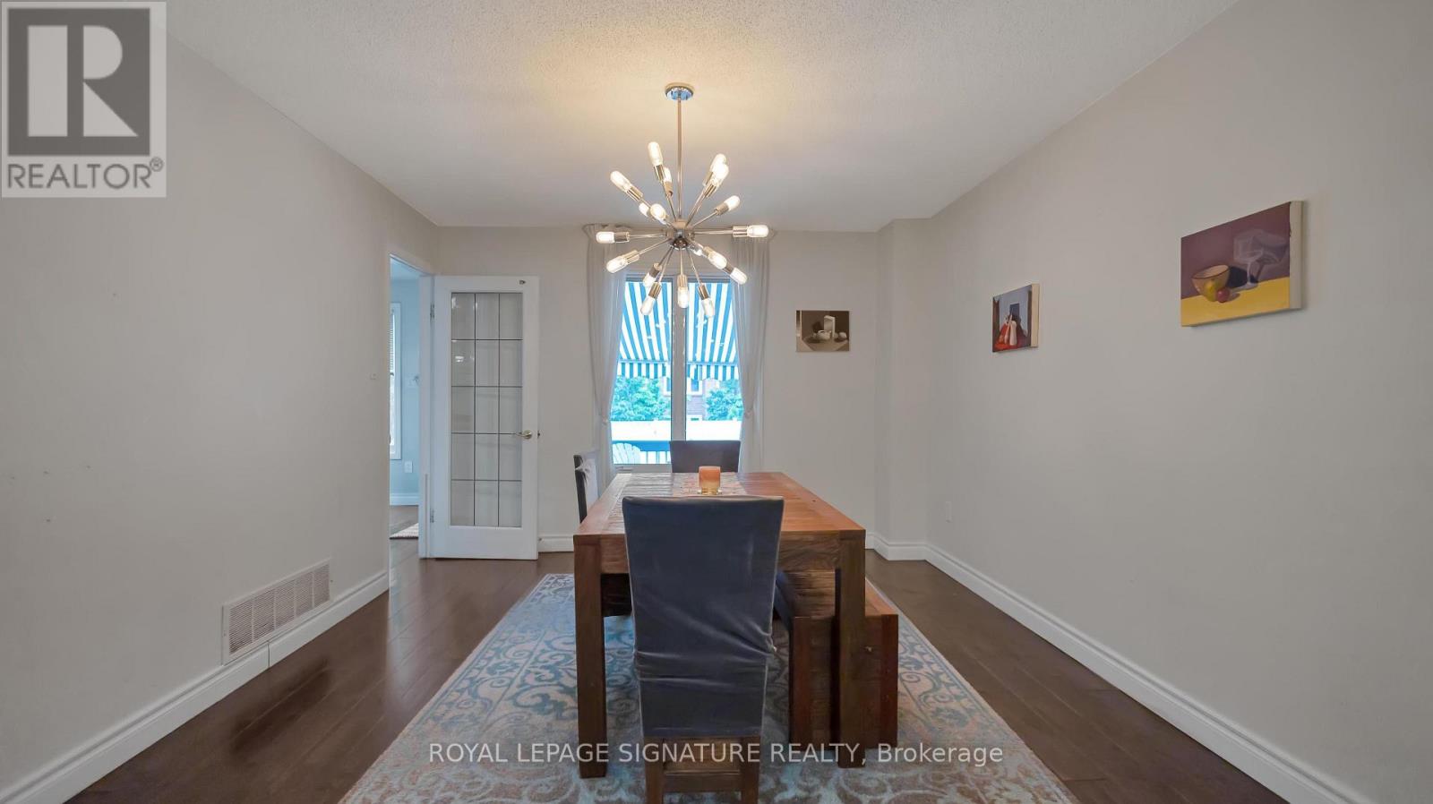 1821 Pilgrims Way, Oakville, Ontario  L6M 1X2 - Photo 9 - W13860702