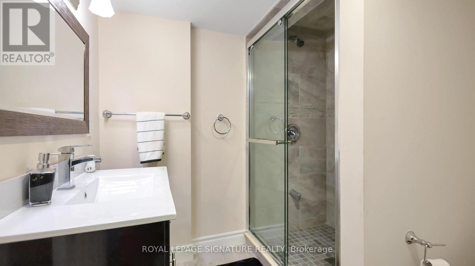1821 Pilgrims Way, Oakville, Ontario  L6M 1X2 - Photo 32 - W13860702