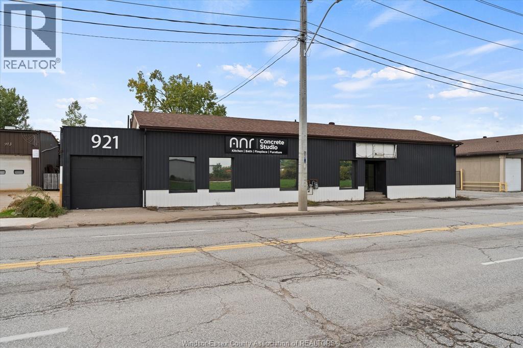 921 TECUMSEH ROAD West Unit# FRONT, Windsor, Ontario