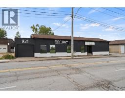 921 TECUMSEH ROAD West Unit# FRONT, Windsor, Ontario