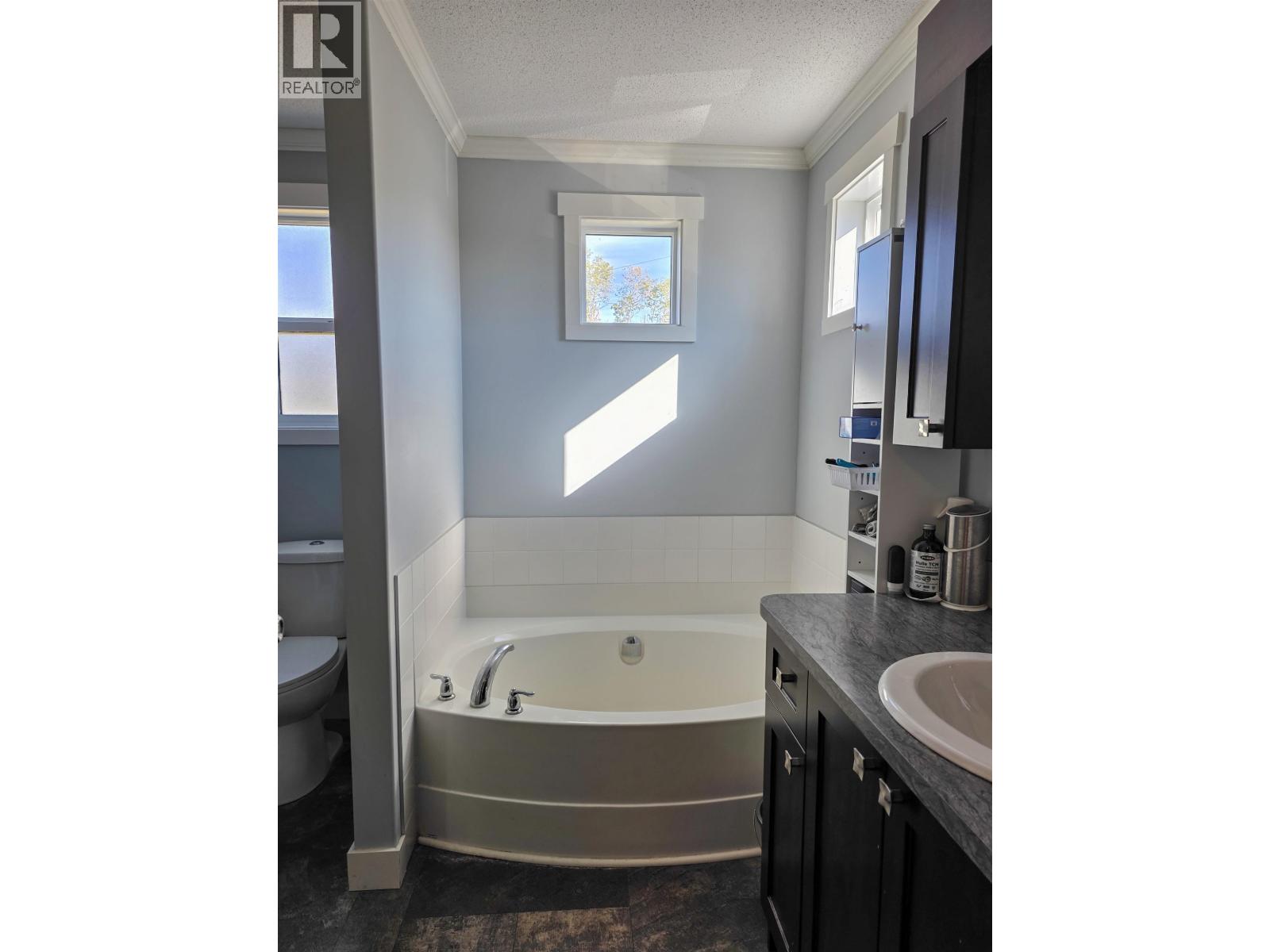 6380 Dawsons Lane, Smithers, British Columbia  V0J 2N2 - Photo 14 - R3172344