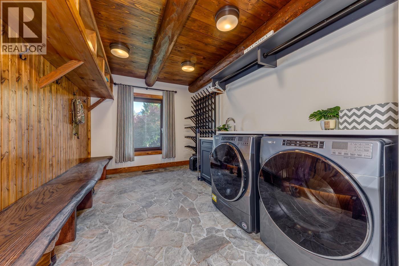 6403 St Andrew's Way, Whistler, British Columbia  V8E 0C7 - Photo 24 - R3172121