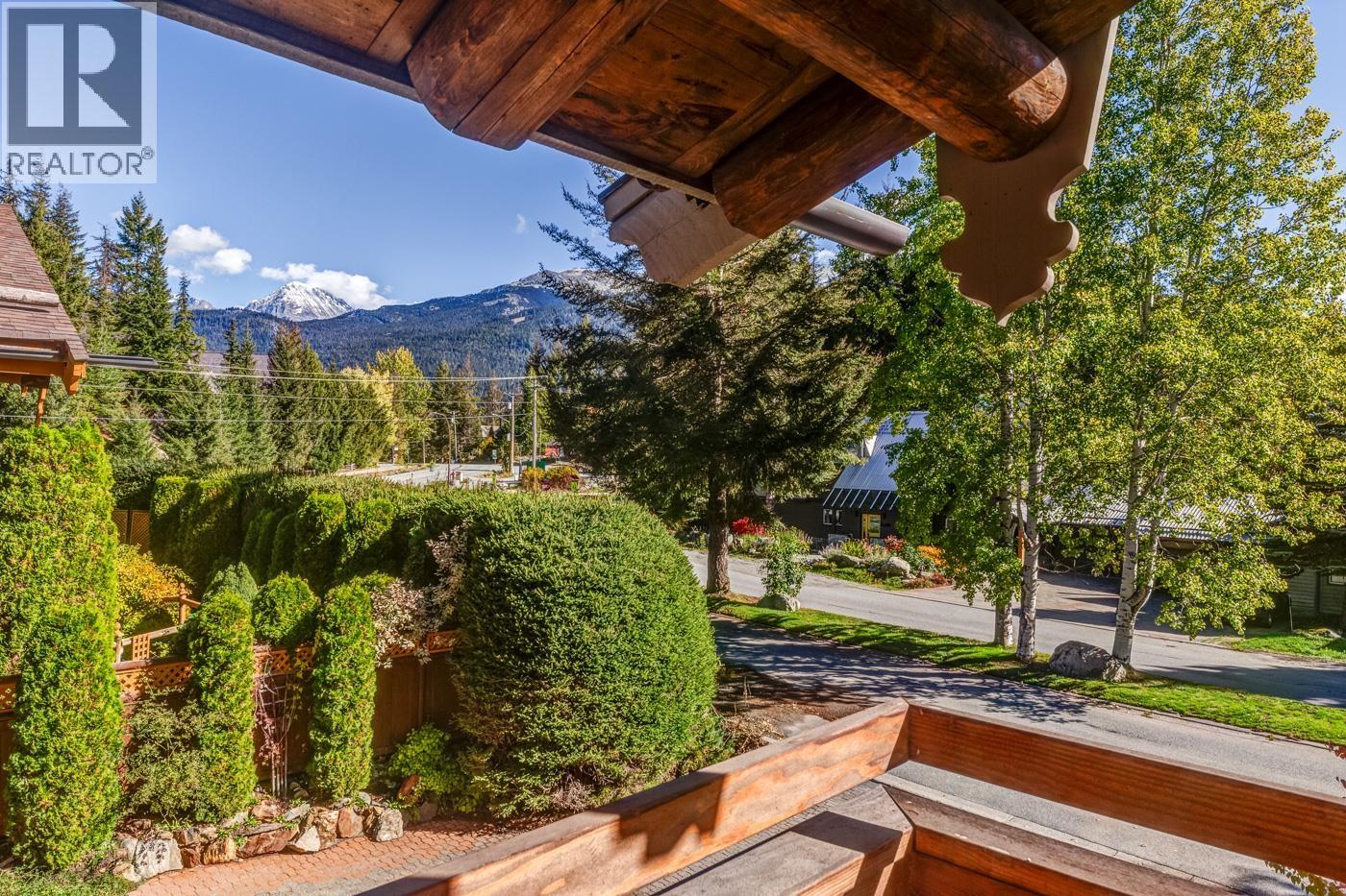 6403 St Andrew's Way, Whistler, British Columbia  V8E 0C7 - Photo 29 - R3172121