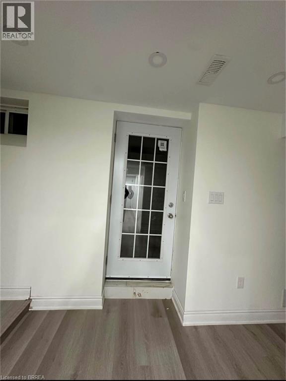 5 Munro Circle Unit# Lower, Brantford, Ontario  N3T 0R1 - Photo 3 - 40868877