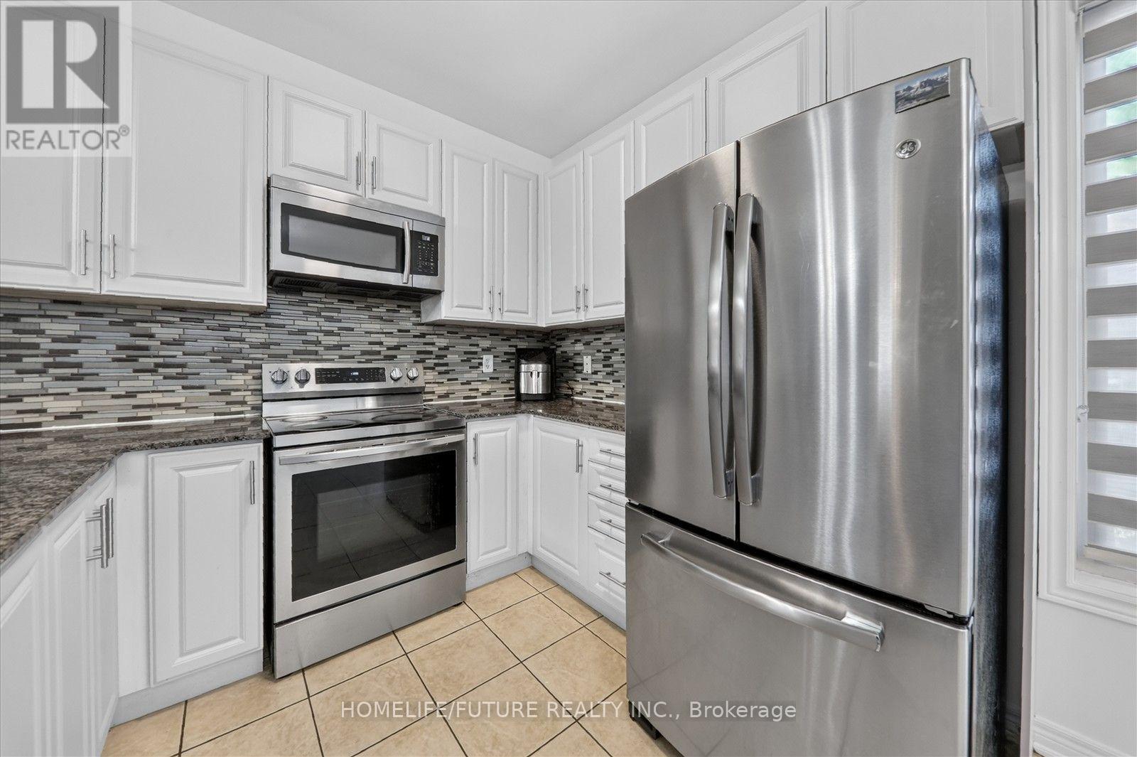 361 Strouds Lane, Pickering, Ontario  L1V 7J2 - Photo 17 - E13862846
