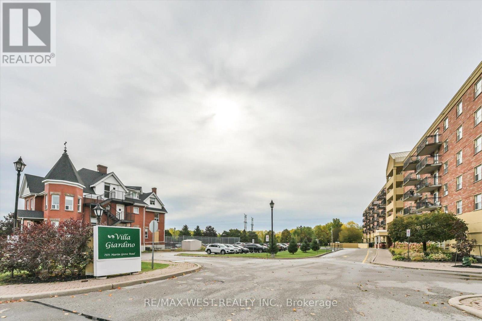 319 - 7373 Martin Grove Road, Vaughan, Ontario  L4L 9K1 - Photo 1 - N13862748
