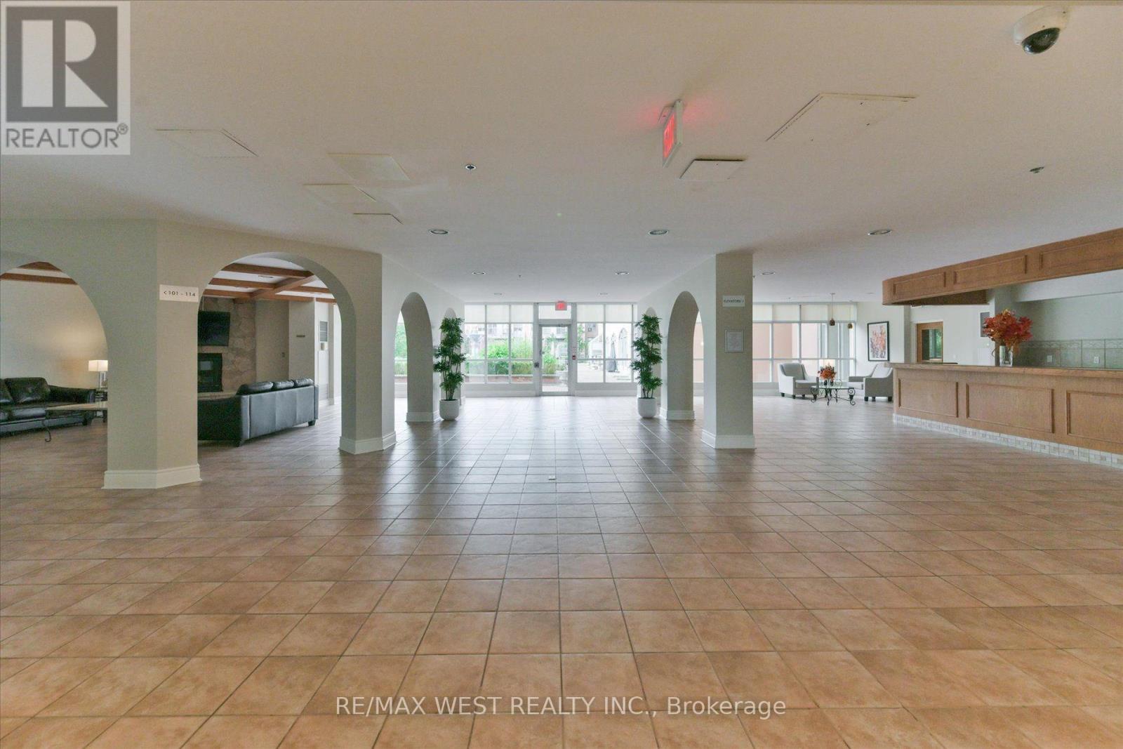 319 - 7373 Martin Grove Road, Vaughan, Ontario  L4L 9K1 - Photo 5 - N13862748