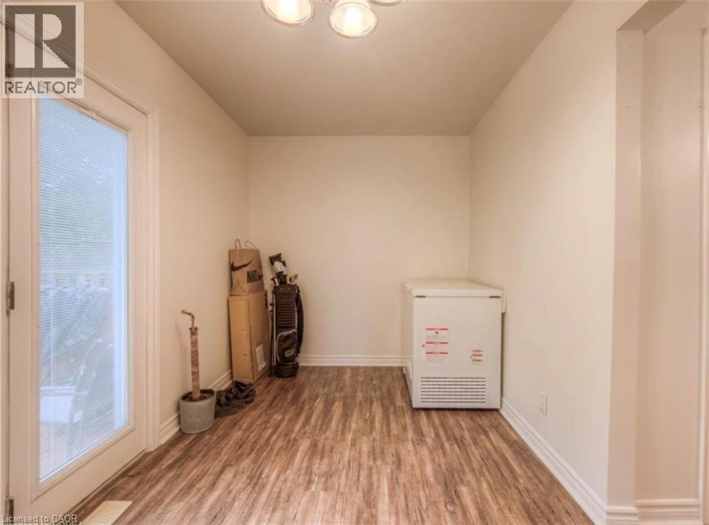 10 Bruce Street, Brantford, Ontario  N3R 1E2 - Photo 8 - 40868518