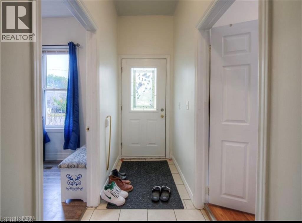 10 Bruce Street, Brantford, Ontario  N3R 1E2 - Photo 9 - 40868518