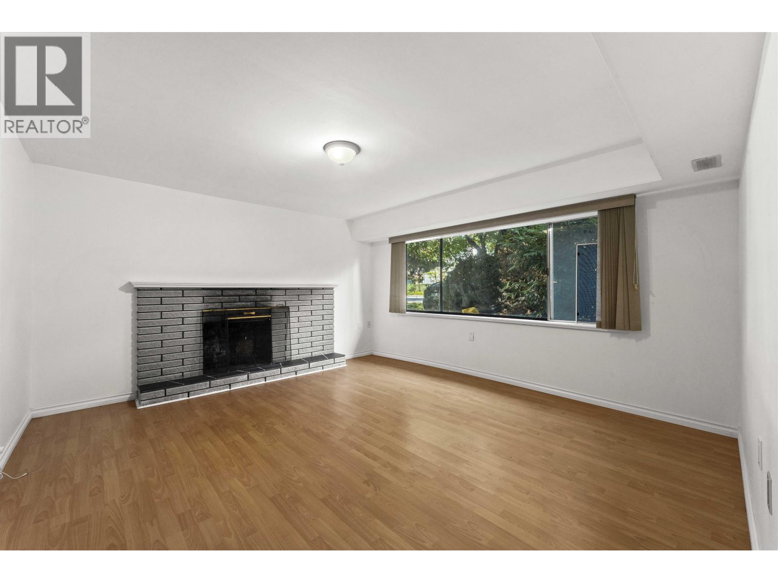 8975 COOK CRESCENT, Richmond, British Columbia