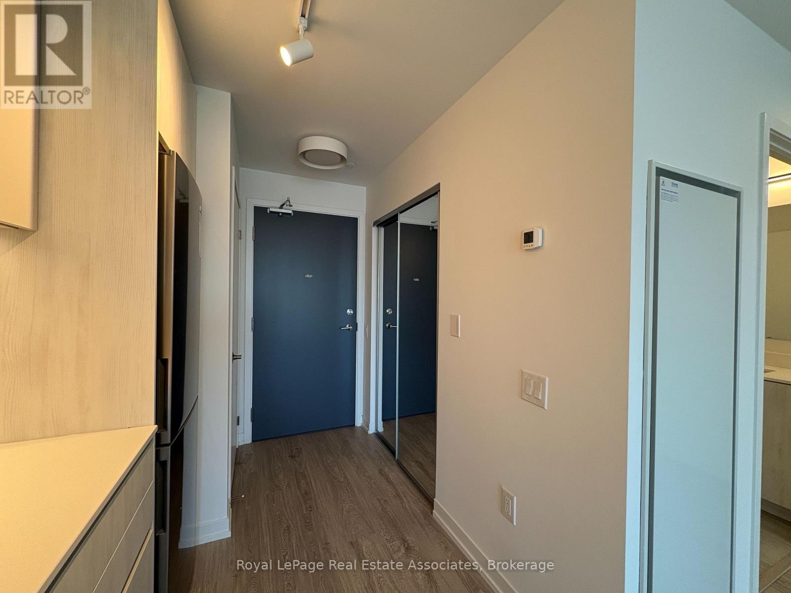 1002 - 2485 Eglinton Avenue W, Mississauga, Ontario  L5M 2V8 - Photo 2 - W13862776