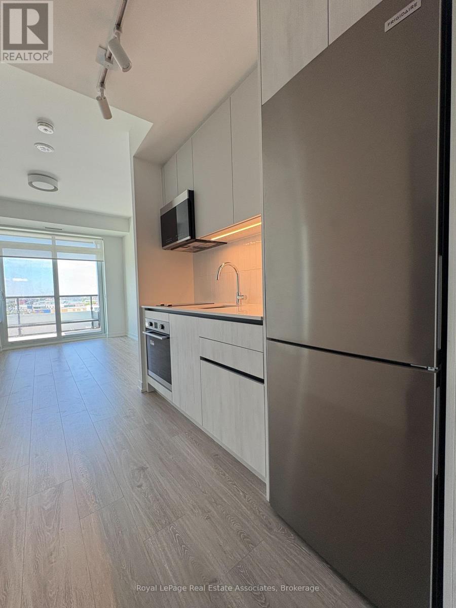 1002 - 2485 Eglinton Avenue W, Mississauga, Ontario  L5M 2V8 - Photo 4 - W13862776