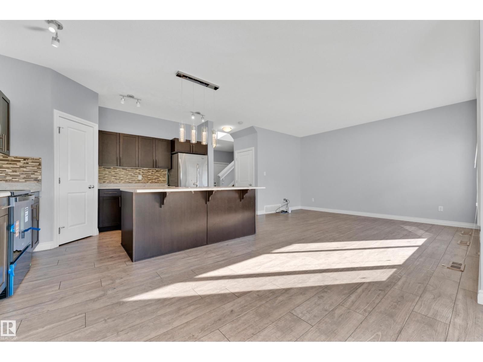 4359 126 AV NW