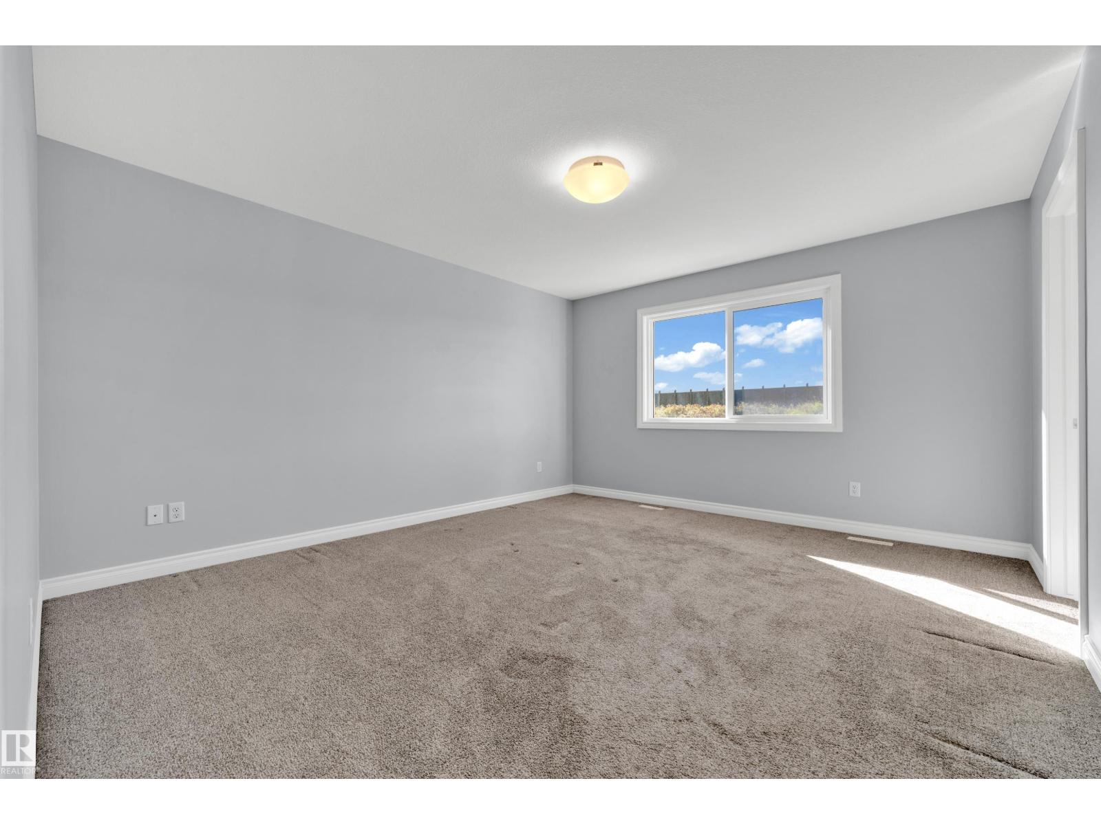 4359 126 AV NW