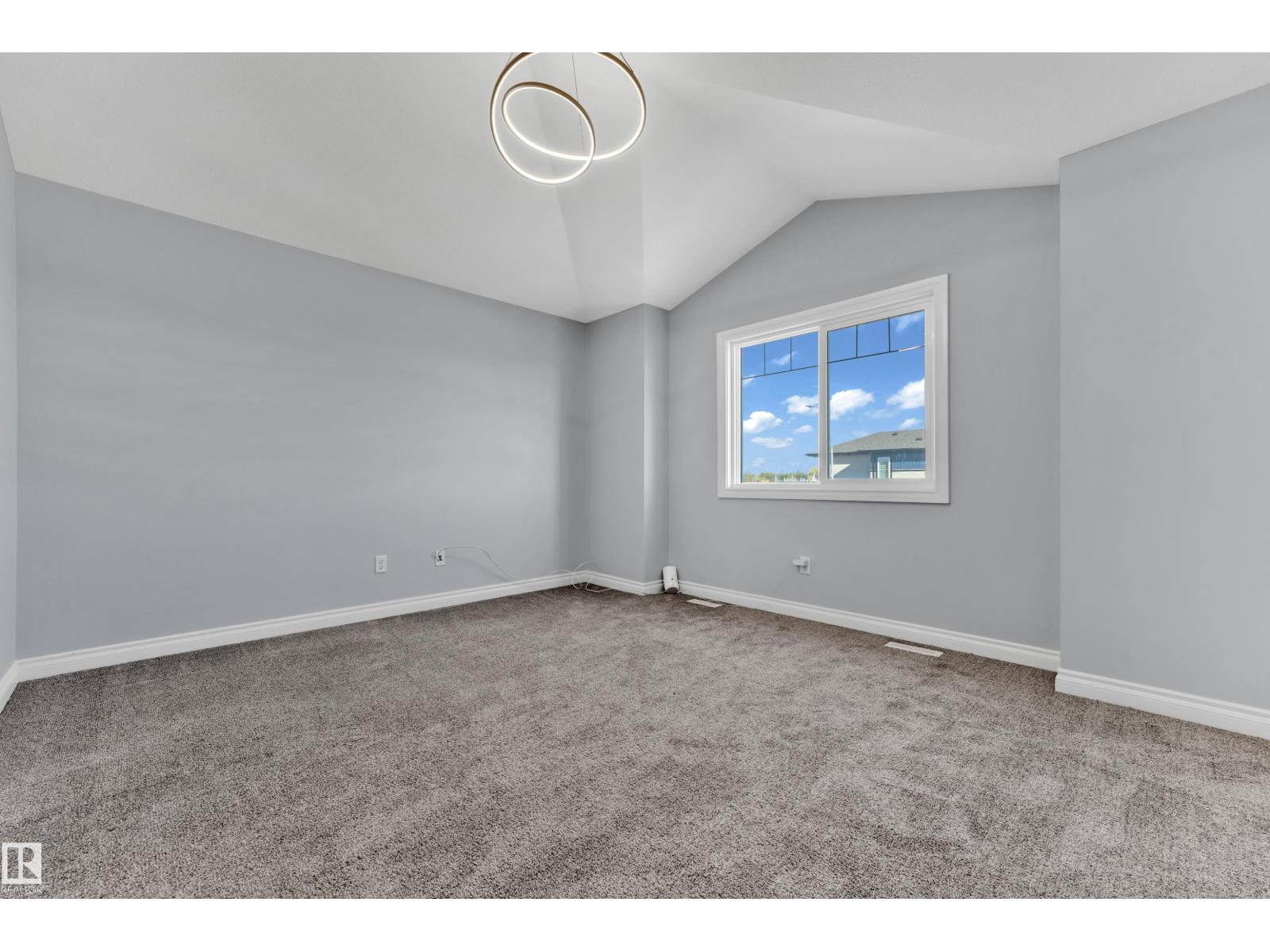 4359 126 AV NW