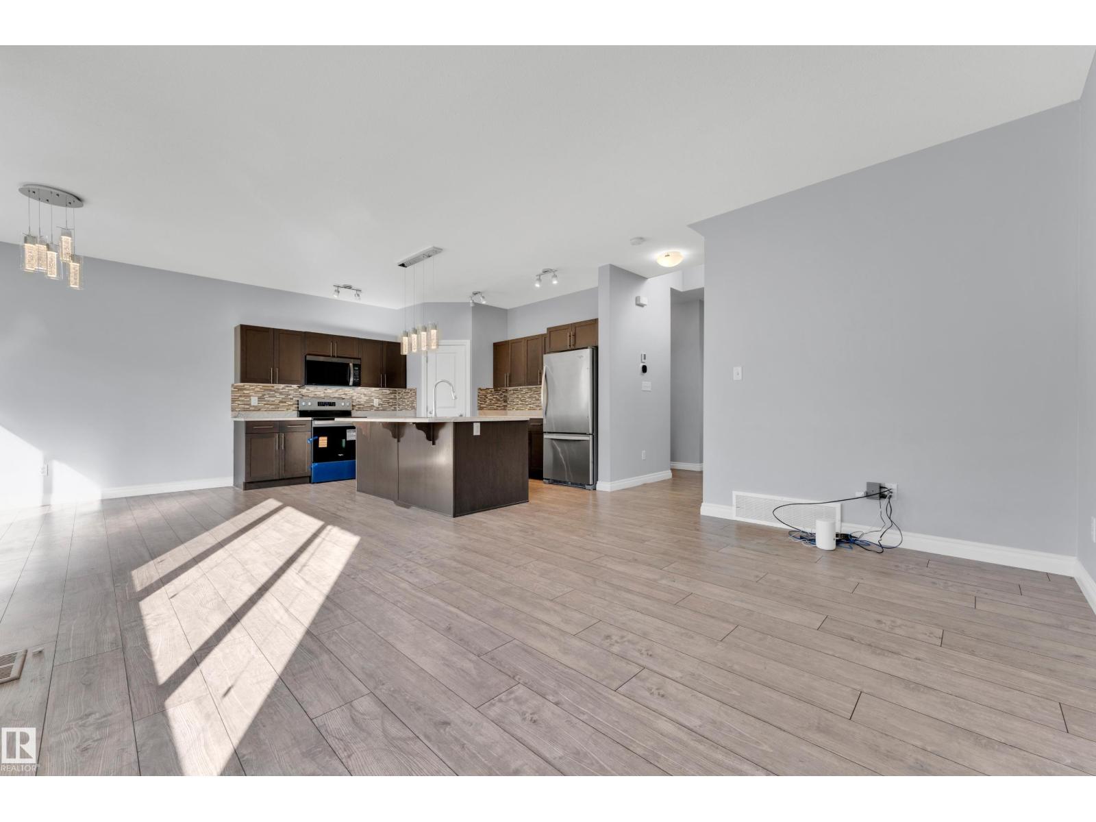4359 126 AV NW