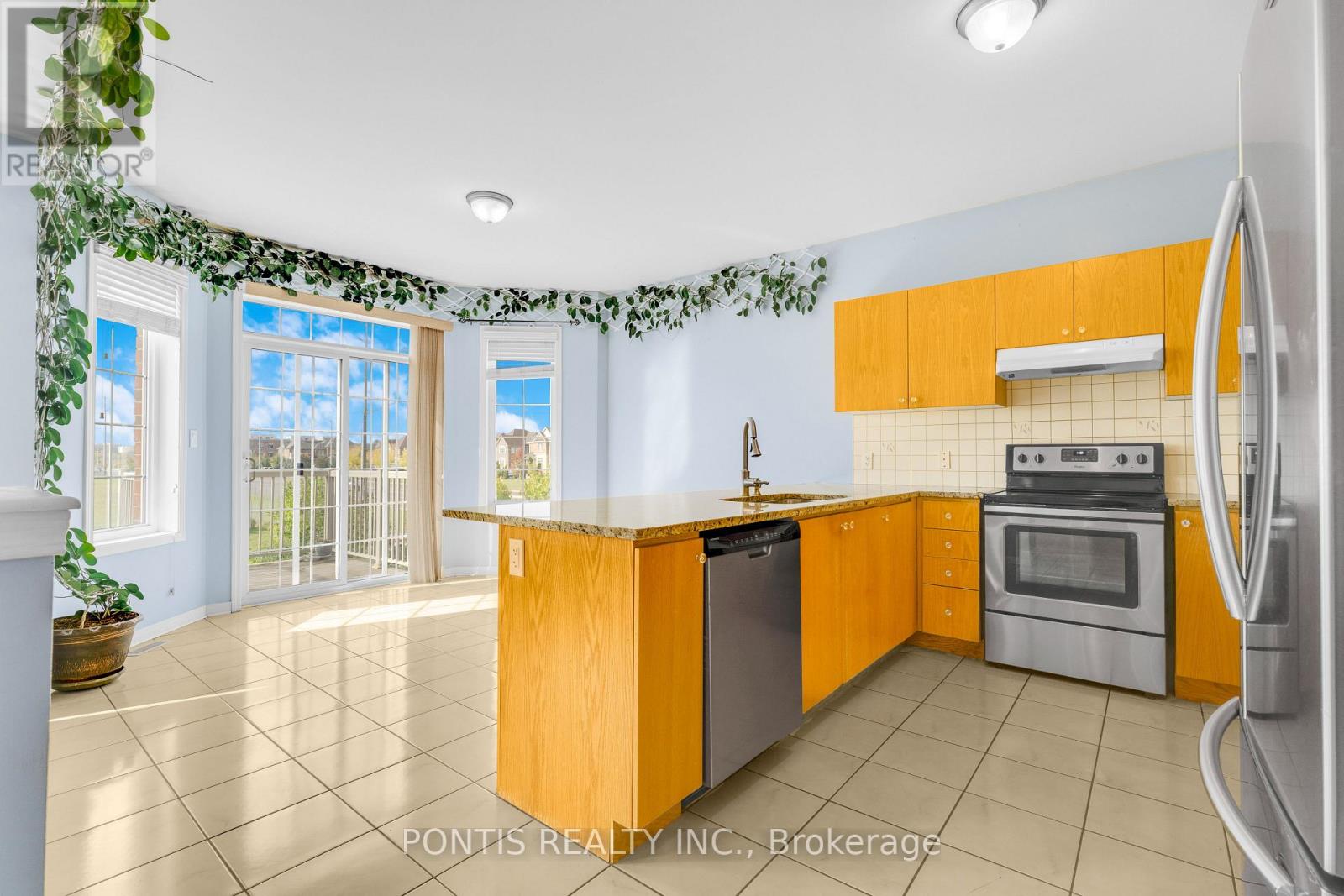 14 Arrowstone Court, Brampton, Ontario  L6R 0V5 - Photo 12 - W13862308