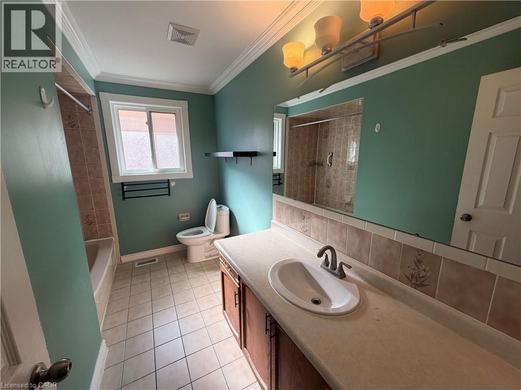 37 Elora Drive, Hamilton, Ontario  L9C 6T4 - Photo 12 - 40869061