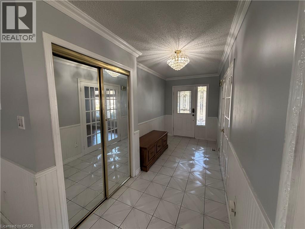 37 Elora Drive, Hamilton, Ontario  L9C 6T4 - Photo 5 - 40869061