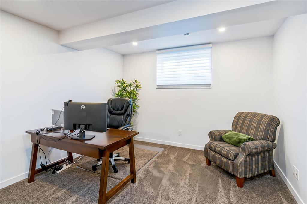 10 Blackheath Close, Winnipeg, Manitoba R2N 0H9 - Photo 34 - 202624901