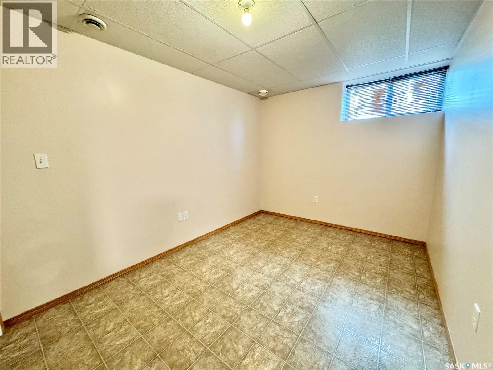 435 Southwood Drive, Prince Albert, Saskatchewan  S6V 8E5 - Photo 14 - SK050378