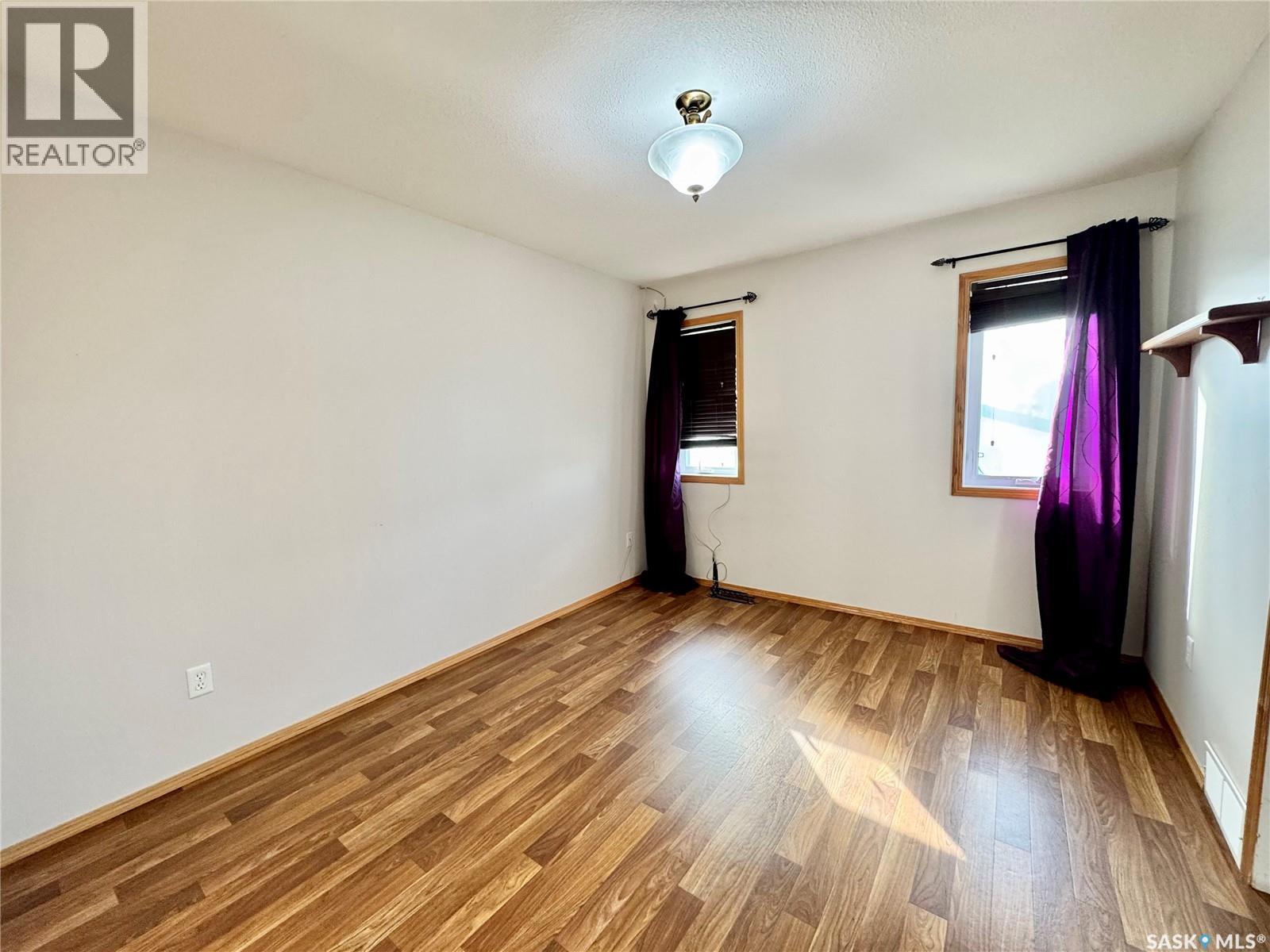 435 Southwood Drive, Prince Albert, Saskatchewan  S6V 8E5 - Photo 8 - SK050378