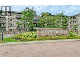 128 GARDEN Drive Unit# 102, Oakville, Ontario