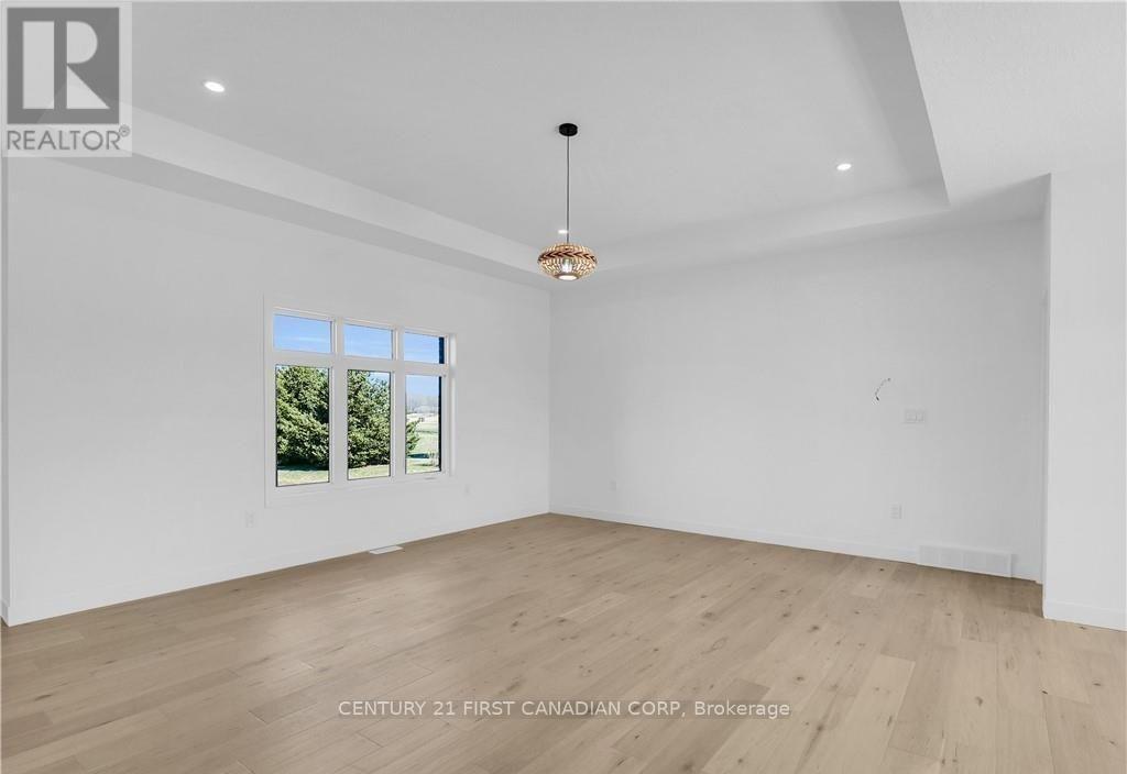22664 Queens Line, West Elgin, Ontario  N0L 2C0 - Photo 17 - X13862860