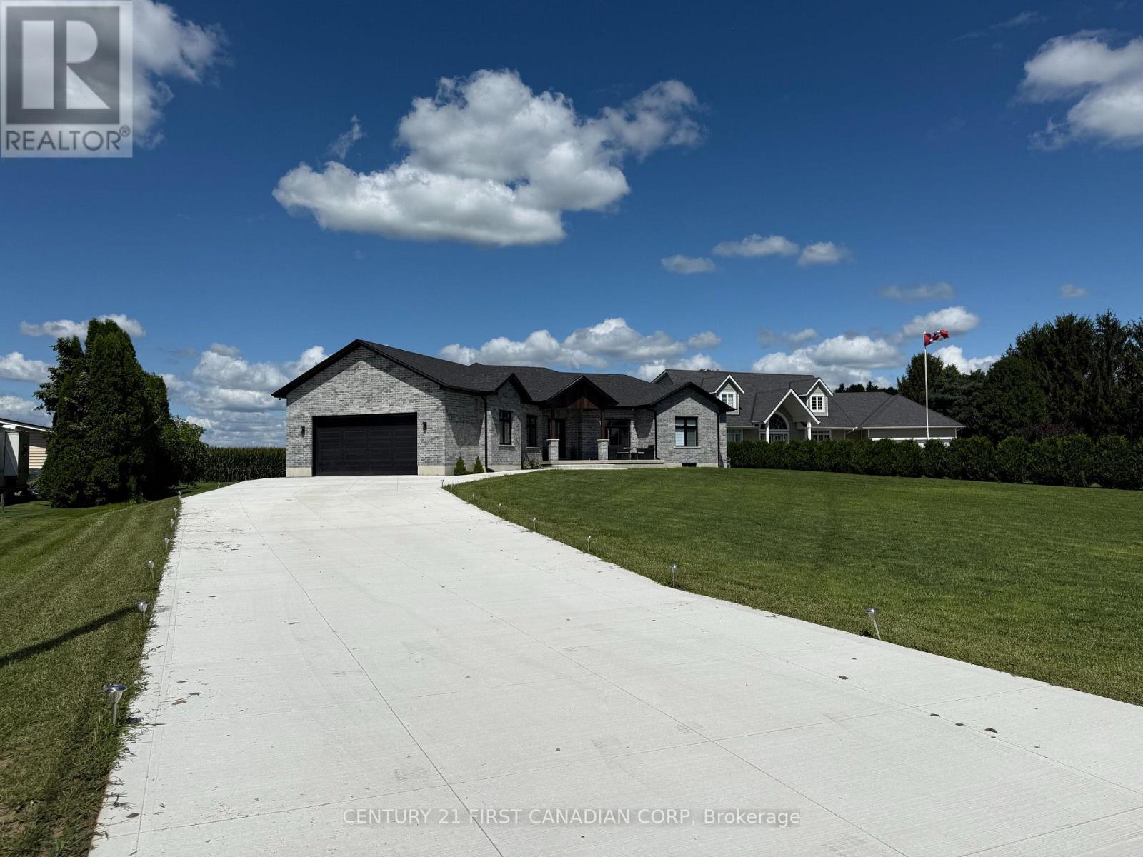 22664 Queens Line, West Elgin, Ontario  N0L 2C0 - Photo 2 - X13862860
