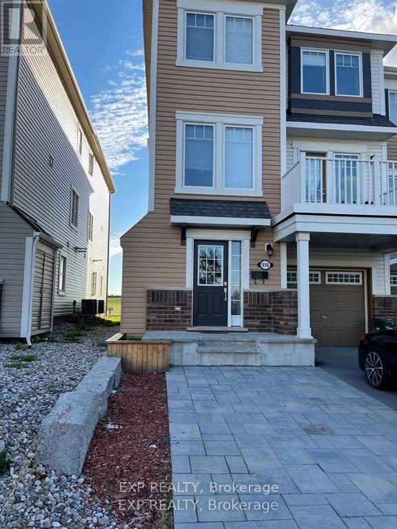 916 FAMEFLOWER STREET, Ottawa, Ontario