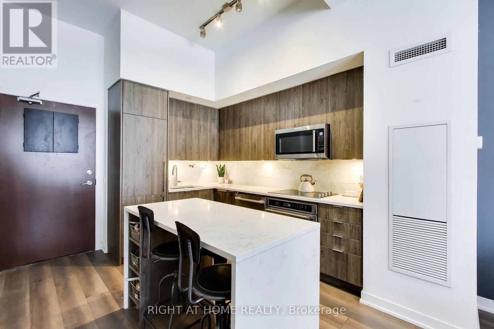 113 - 38 Iannuzzi Street, Toronto, Ontario  M5V 0S2 - Photo 6 - C13862898