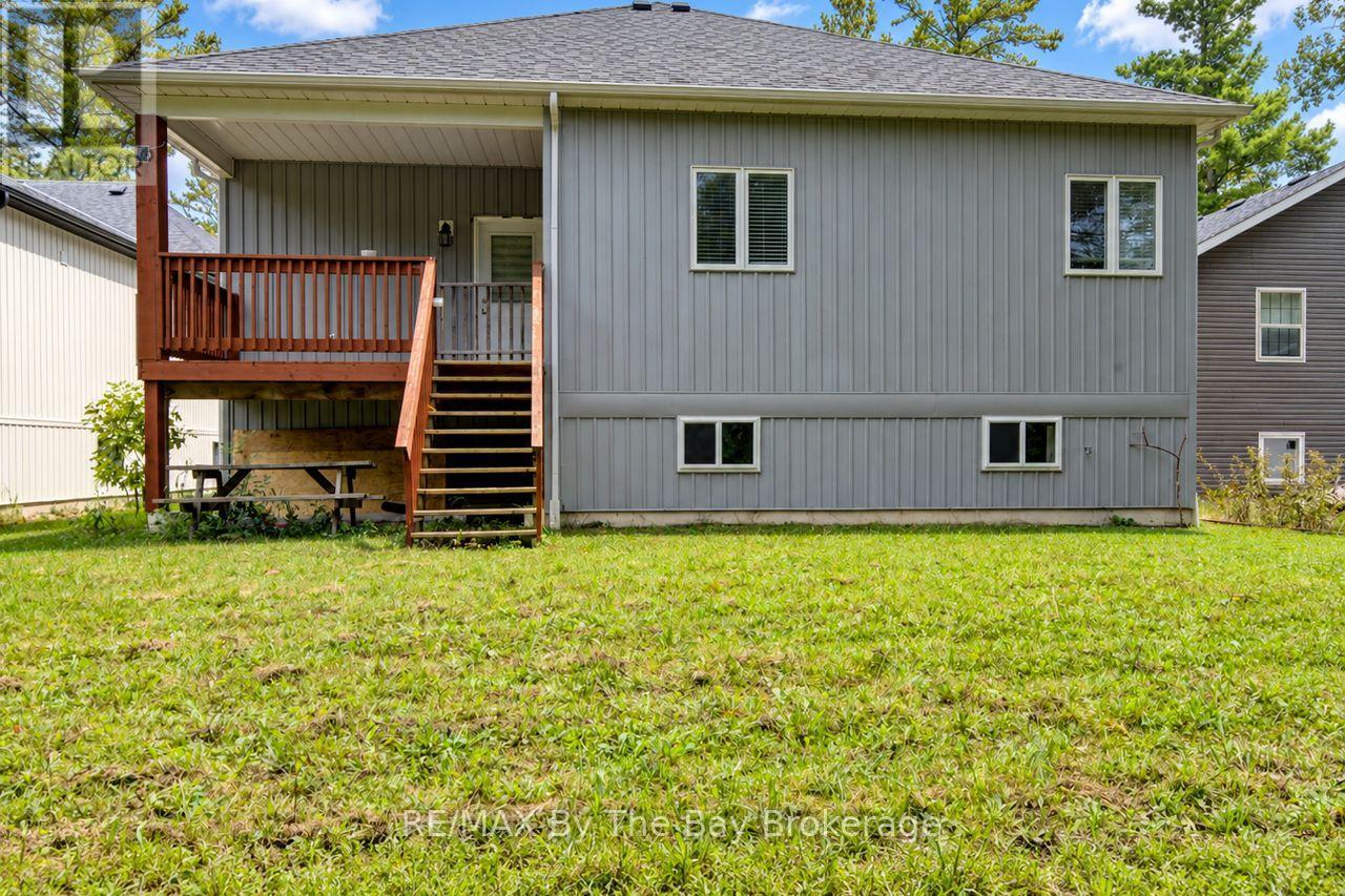 12 51 Street S, Wasaga Beach, Ontario L9Z 1X5 - Photo 47 - S13863040