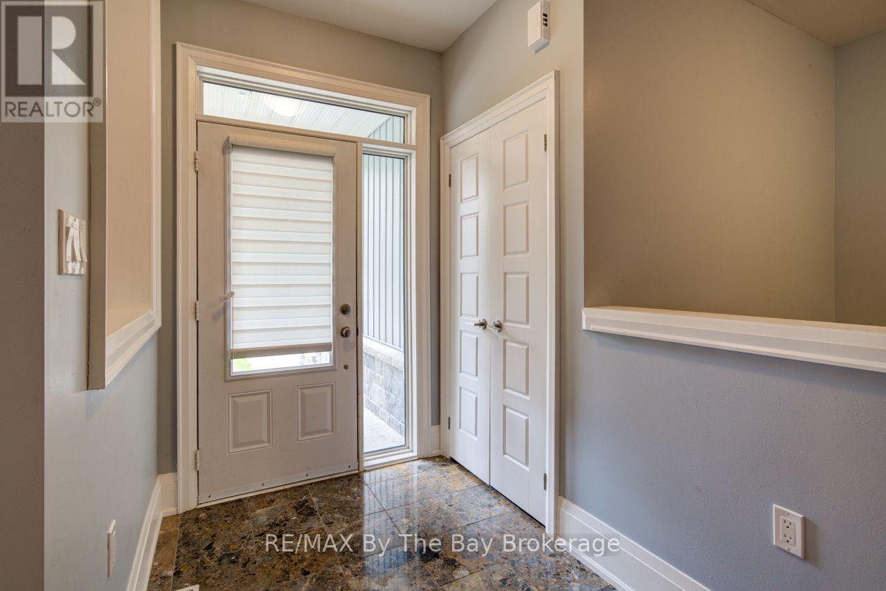 12 51 Street S, Wasaga Beach, Ontario L9Z 1X5 - Photo 6 - S13863040