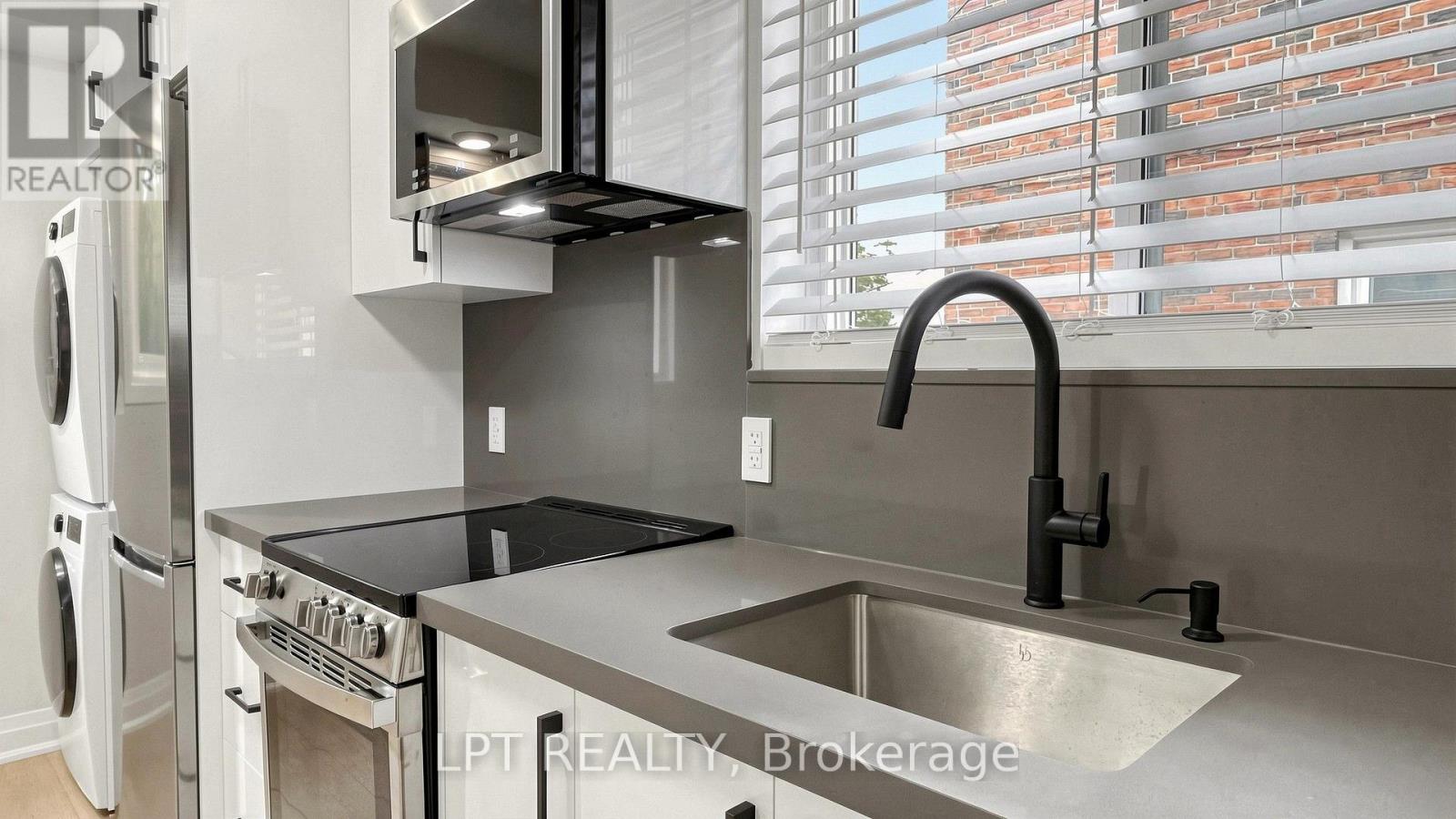 Main Floor Apt. - 477 Cosburn Avenue, Toronto, Ontario  M4J 2N6 - Photo 17 - E13863062
