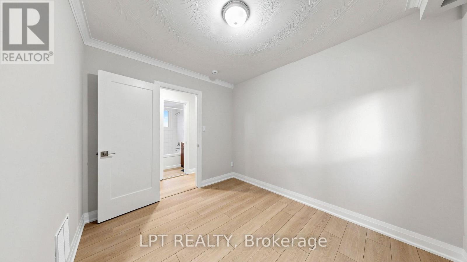Main Floor Apt. - 477 Cosburn Avenue, Toronto, Ontario  M4J 2N6 - Photo 20 - E13863062