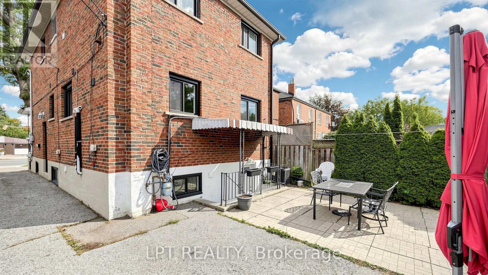 Main Floor Apt. - 477 Cosburn Avenue, Toronto, Ontario  M4J 2N6 - Photo 34 - E13863062