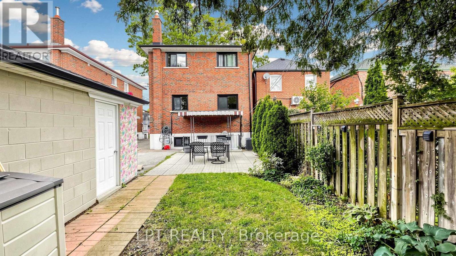 Main Floor Apt. - 477 Cosburn Avenue, Toronto, Ontario  M4J 2N6 - Photo 35 - E13863062