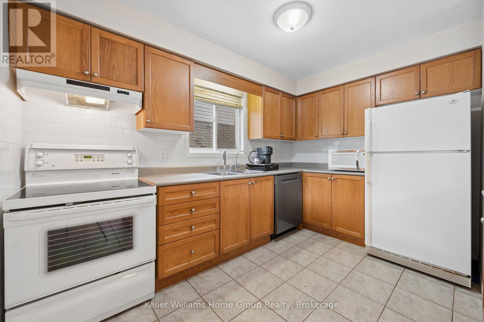 97 Teal Drive, Guelph, Ontario  N1C 1H2 - Photo 9 - X13862880