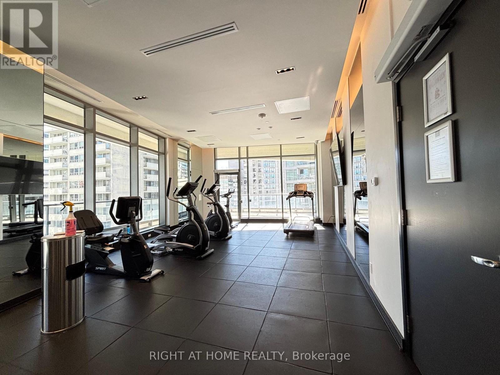 1205 - 2221 Yonge Street, Toronto, Ontario  M4S 2B4 - Photo 18 - C13853352
