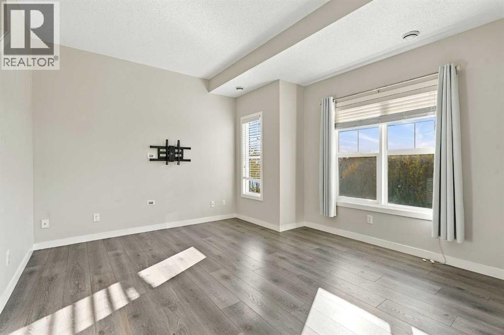412, 250 Fireside View